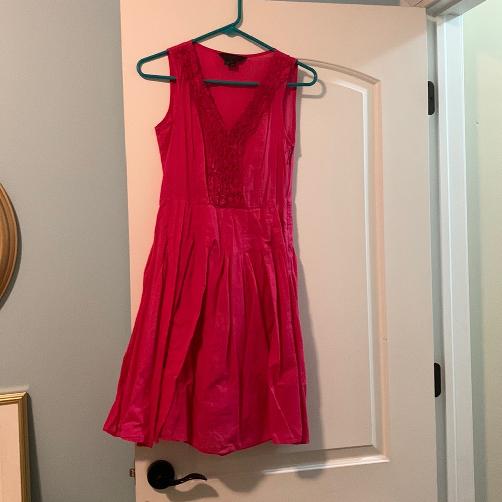 Bright pink, lightweight size small 100% cotton women’s dress
